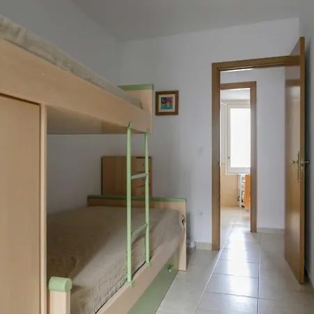 Apartment Apartamento De Tres Dormitorios Cerca Del Mar *