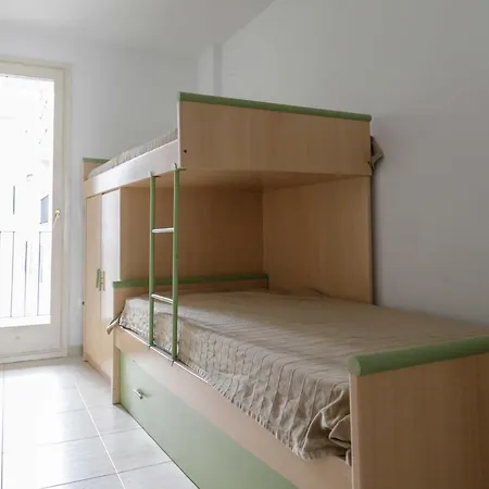 Apartamento De Tres Dormitorios Cerca Del Mar Tossa de Mar